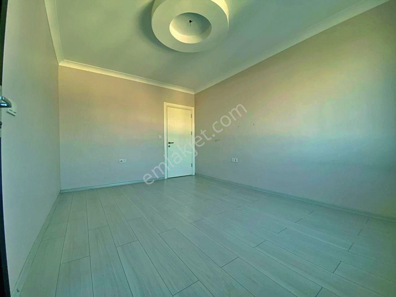 Uytundan Burhaniye'de Havuzlu Site İçinde Satılık 3+1 Lüks Daire - Görsel 6