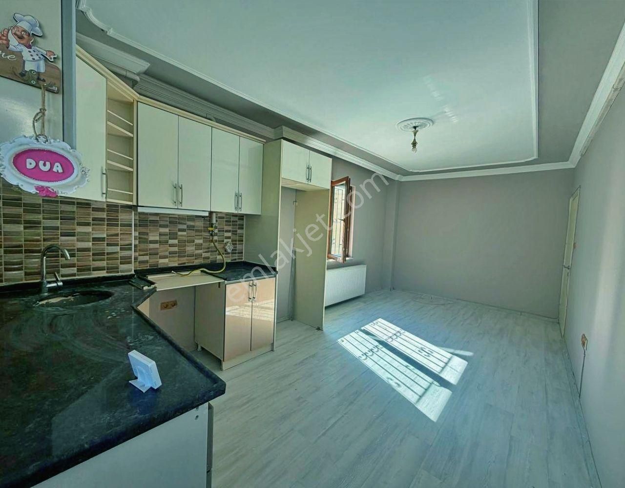 Uytundan Burhaniye Mahkeme Mahallesinde Arakat Satılık 2+1 Daire - Görsel 5