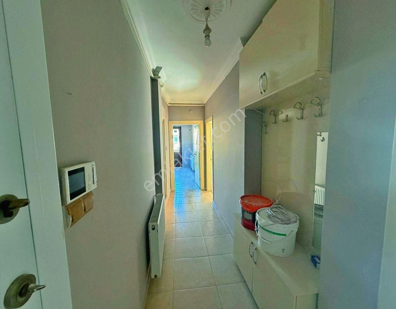 Uytundan Burhaniye Mahkeme Mahallesinde Arakat Satılık 2+1 Daire - Görsel 3