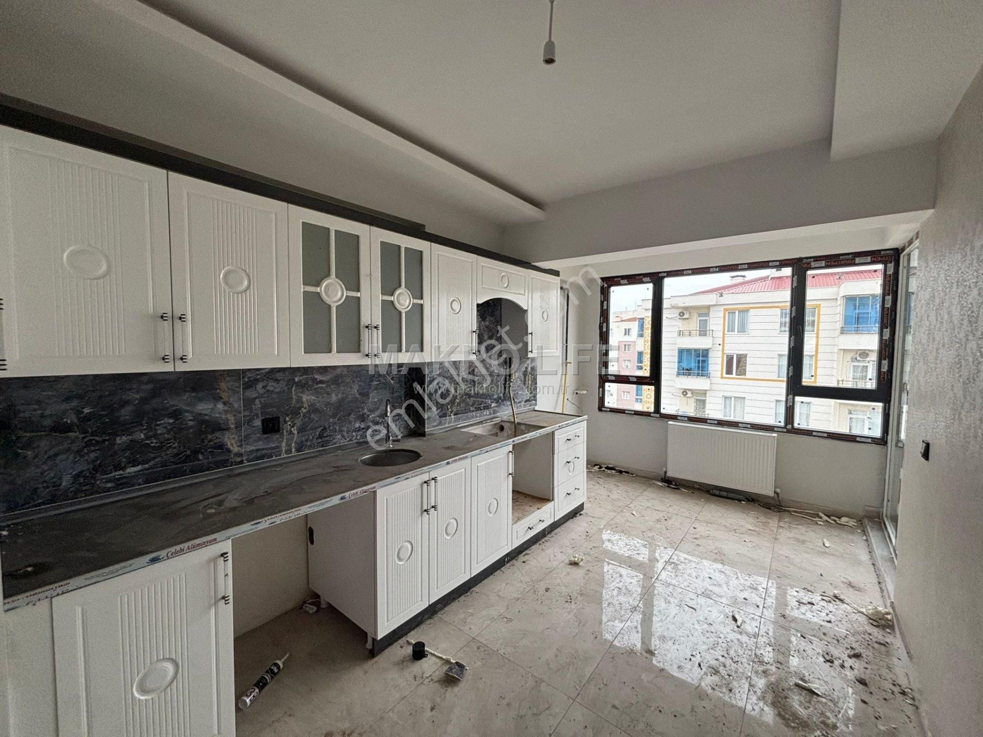 Makro Life Ahmet Kaya Caddesi Üzeri Sıfır Büyük Tip 2+1 Satılık Daire Satıyor