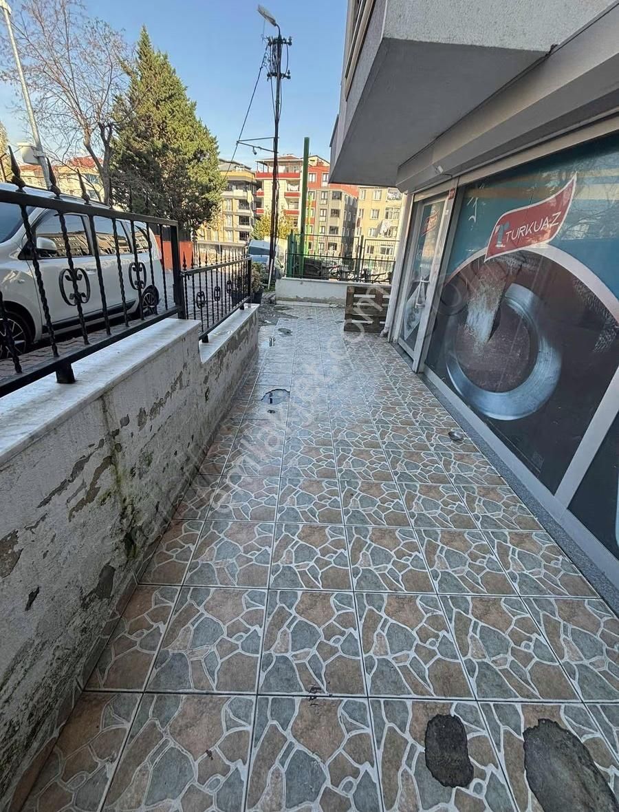 Yenibosna Merkez"de Satılık Geniş Düz + Zemin 270 M2 Dükkan - Görsel 27