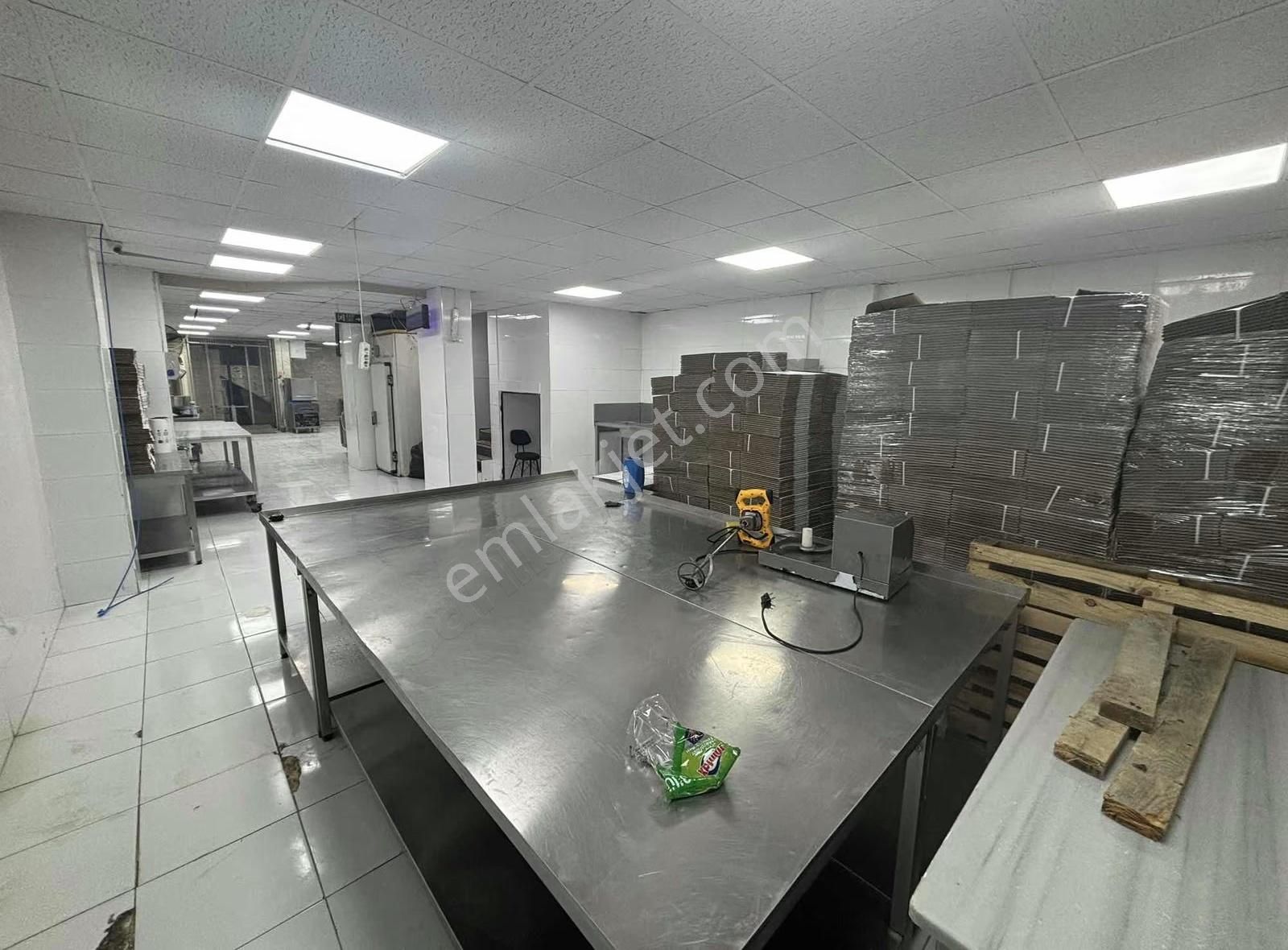 Yenibosna Merkez"de Satılık Geniş Düz + Zemin 270 M2 Dükkan - Görsel 29