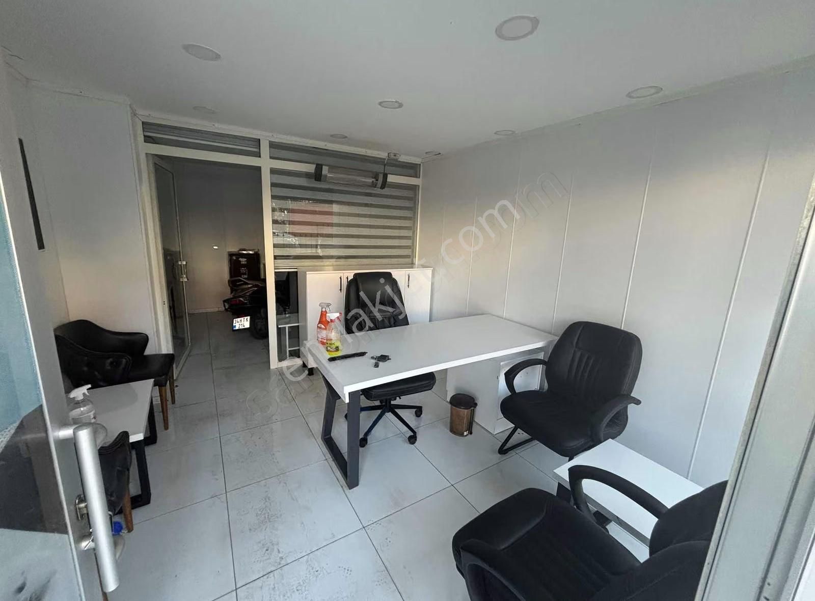 Yenibosna Merkez"de Satılık Geniş Düz + Zemin 270 M2 Dükkan - Görsel 16