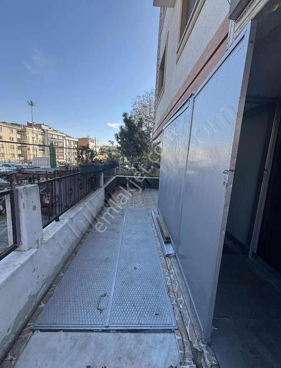 Yenibosna Merkez"de Satılık Geniş Düz + Zemin 270 M2 Dükkan - Görsel 19