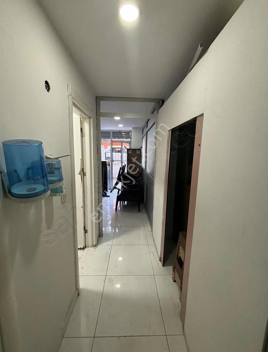 Yenibosna Merkez"de Satılık Geniş Düz + Zemin 270 M2 Dükkan - Görsel 9