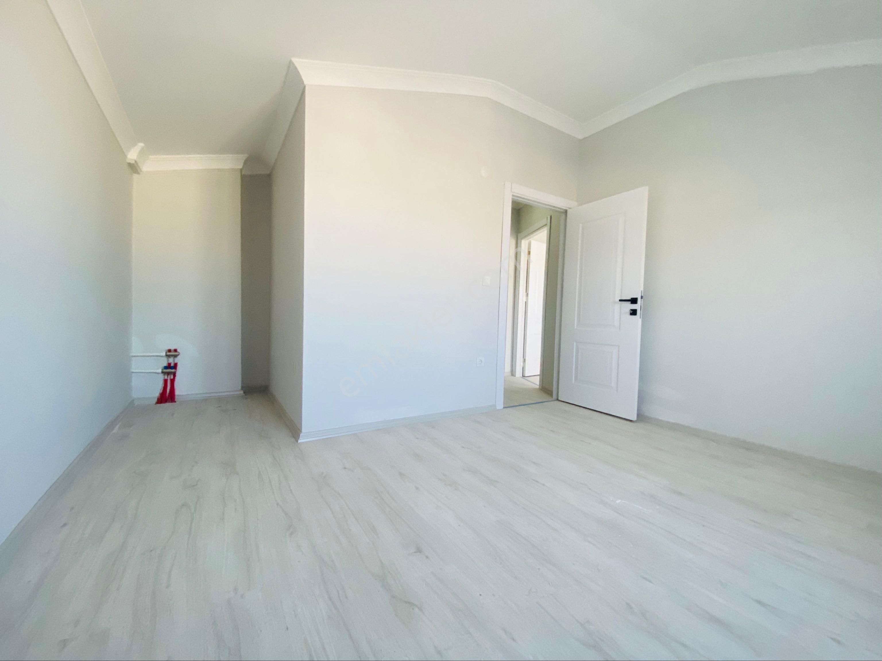 Mimarsinan Mah.cadde Üzerinde Kiralık 4+1 Üst Dublexs Daire - Görsel 5