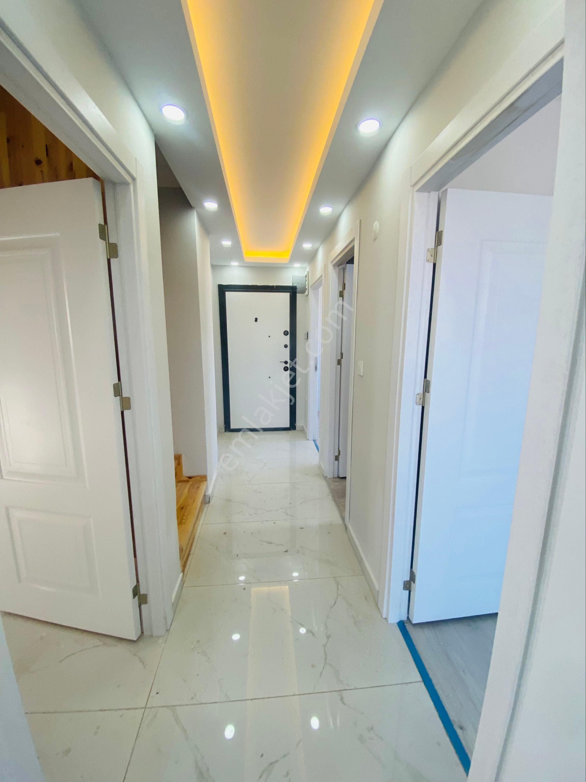 Mimarsinan Mah.cadde Üzerinde Kiralık 4+1 Üst Dublexs Daire - Görsel 24