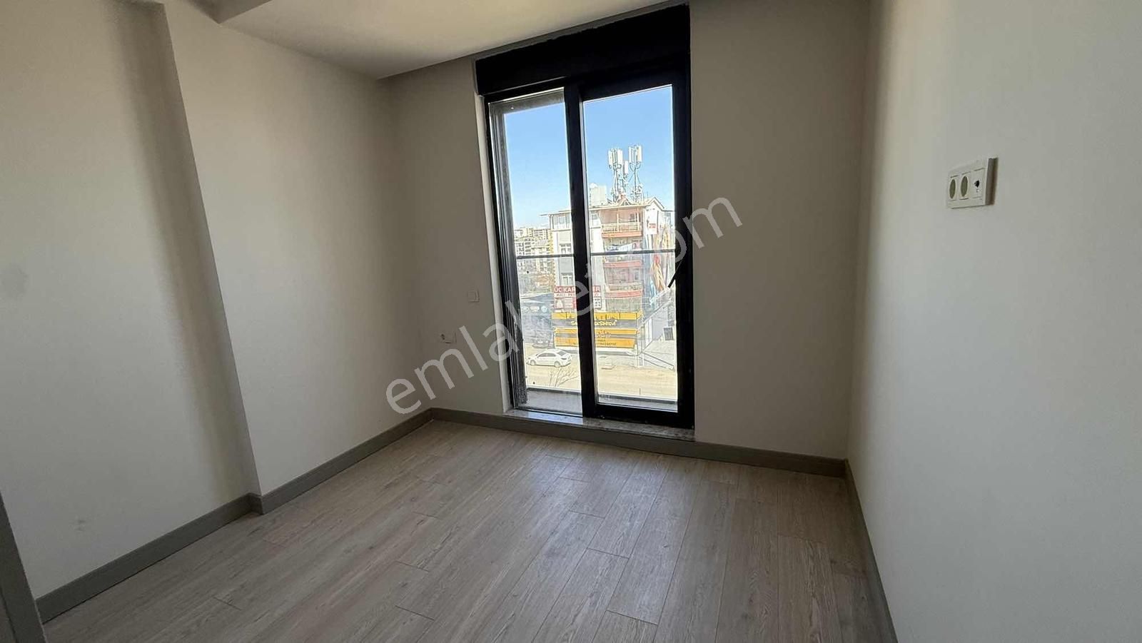 Altıntaşta Kardeşkentler De Katta 1+1 Kiralık Ofıs - Görsel 4