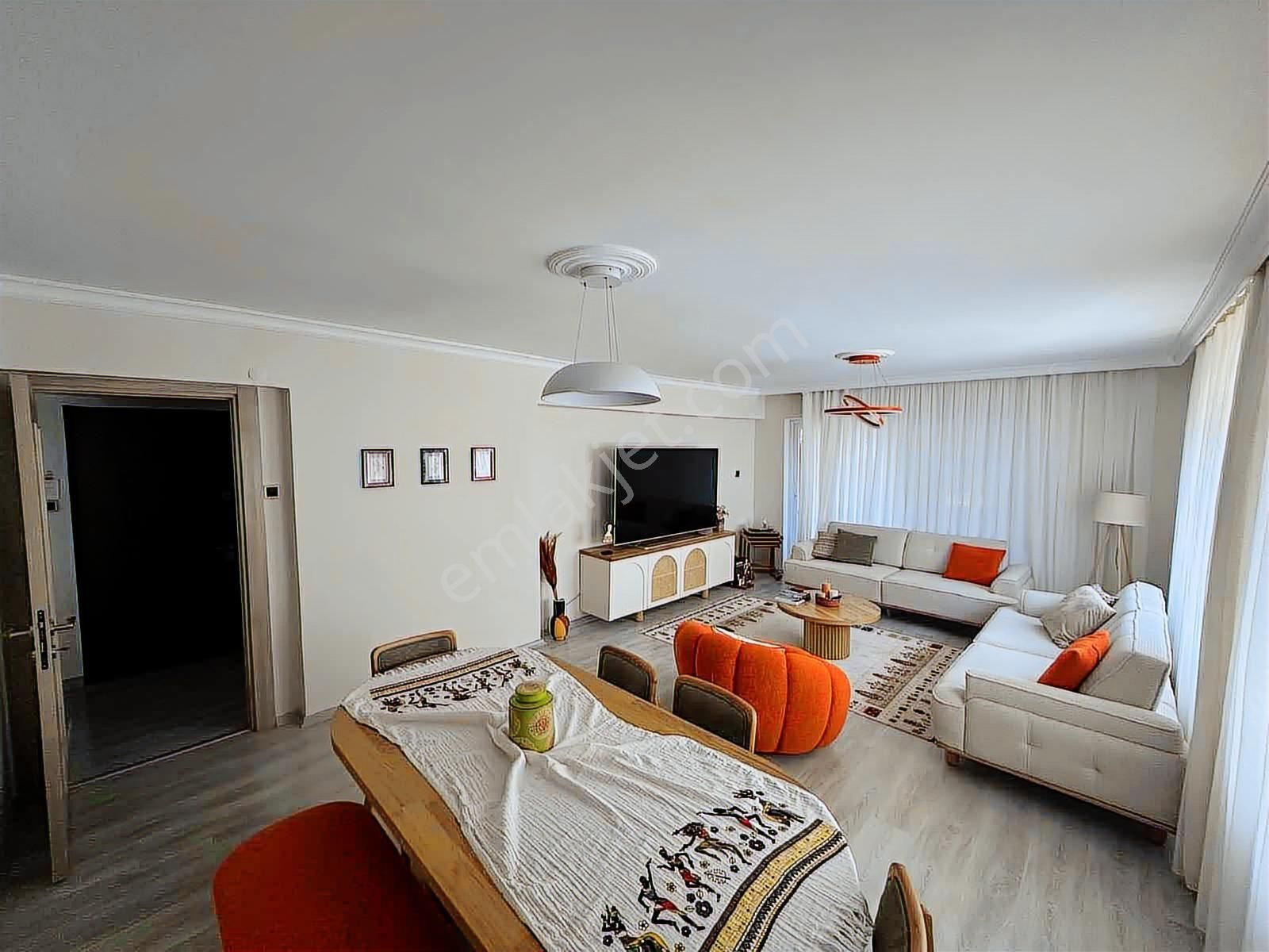 Namlı'dan Efelerde Lüks Ve 170m² Jakuzili Ebeveyn Banyolu 3+1