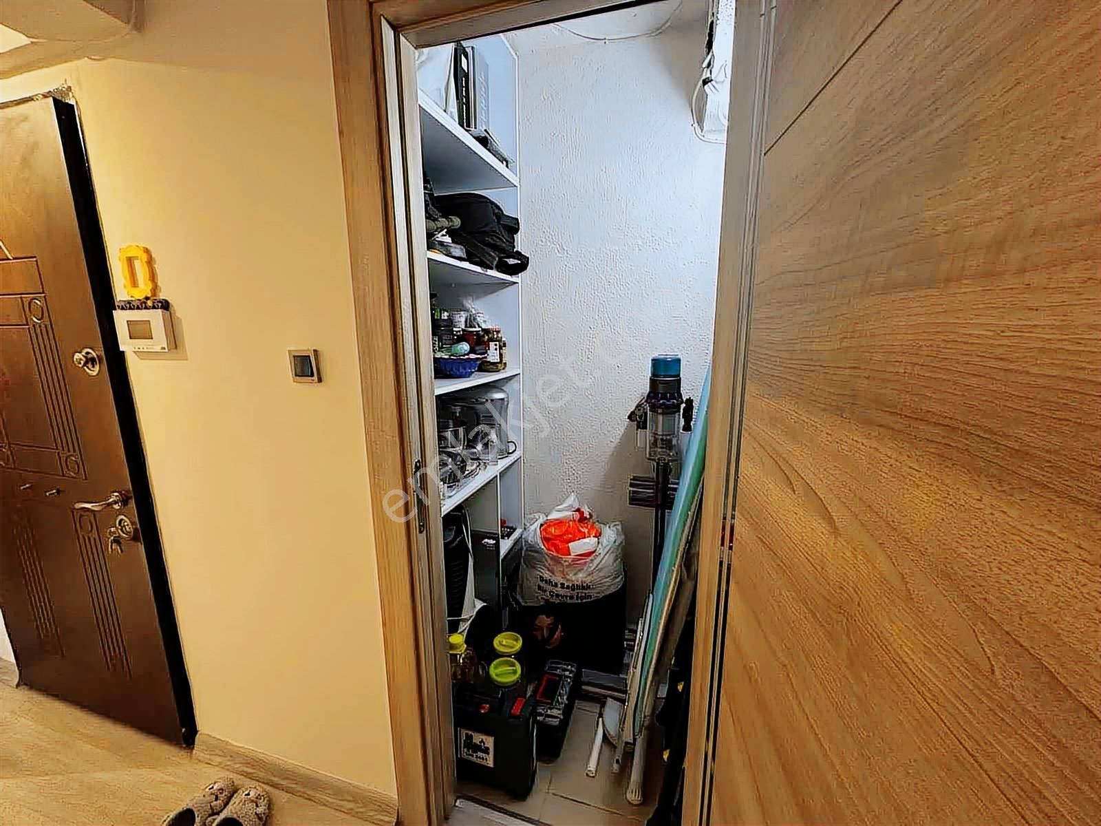 Namlı'dan Efelerde Lüks Ve 170m² Jakuzili Ebeveyn Banyolu 3+1 - Görsel 11