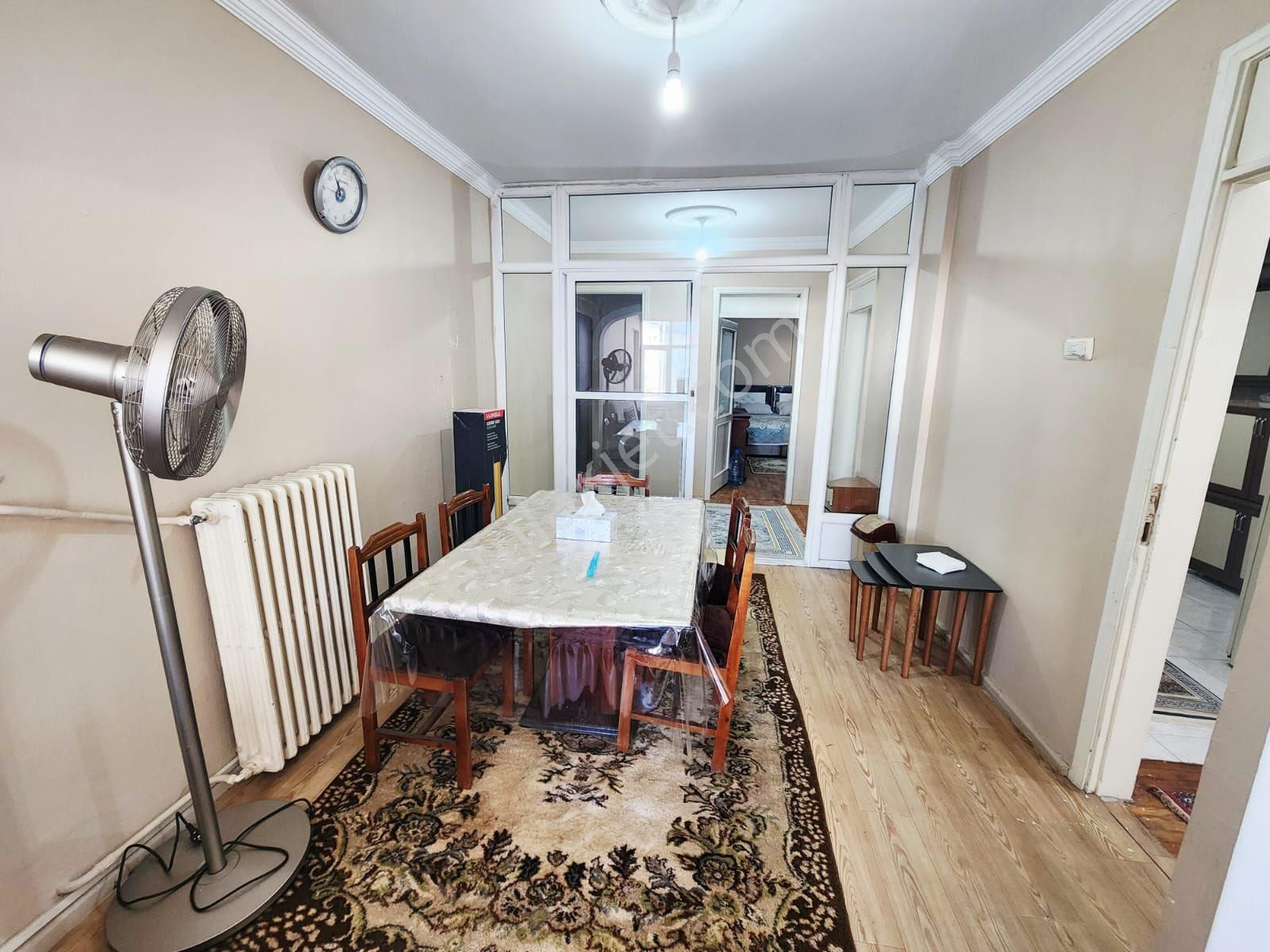 Rasathane Mahallesinde İci Temiz Satılık Daire - Görsel 3