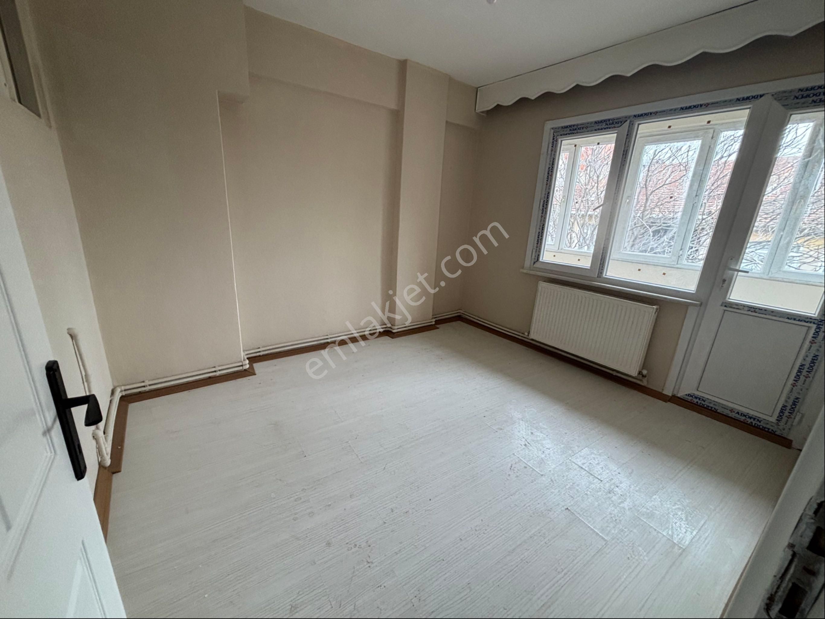 Fatih Karagümrükte Tadilatlı&bakımlı Satılık 2+1 Daire - Görsel 12