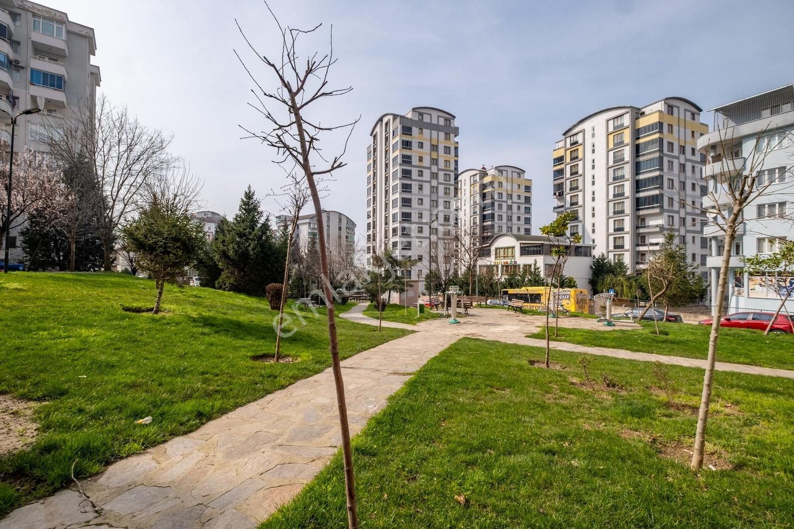 Remax Advantage'dan Erıklı 75.yılda Park Manzaralı 3+1 Boş Daıre - Görsel 4