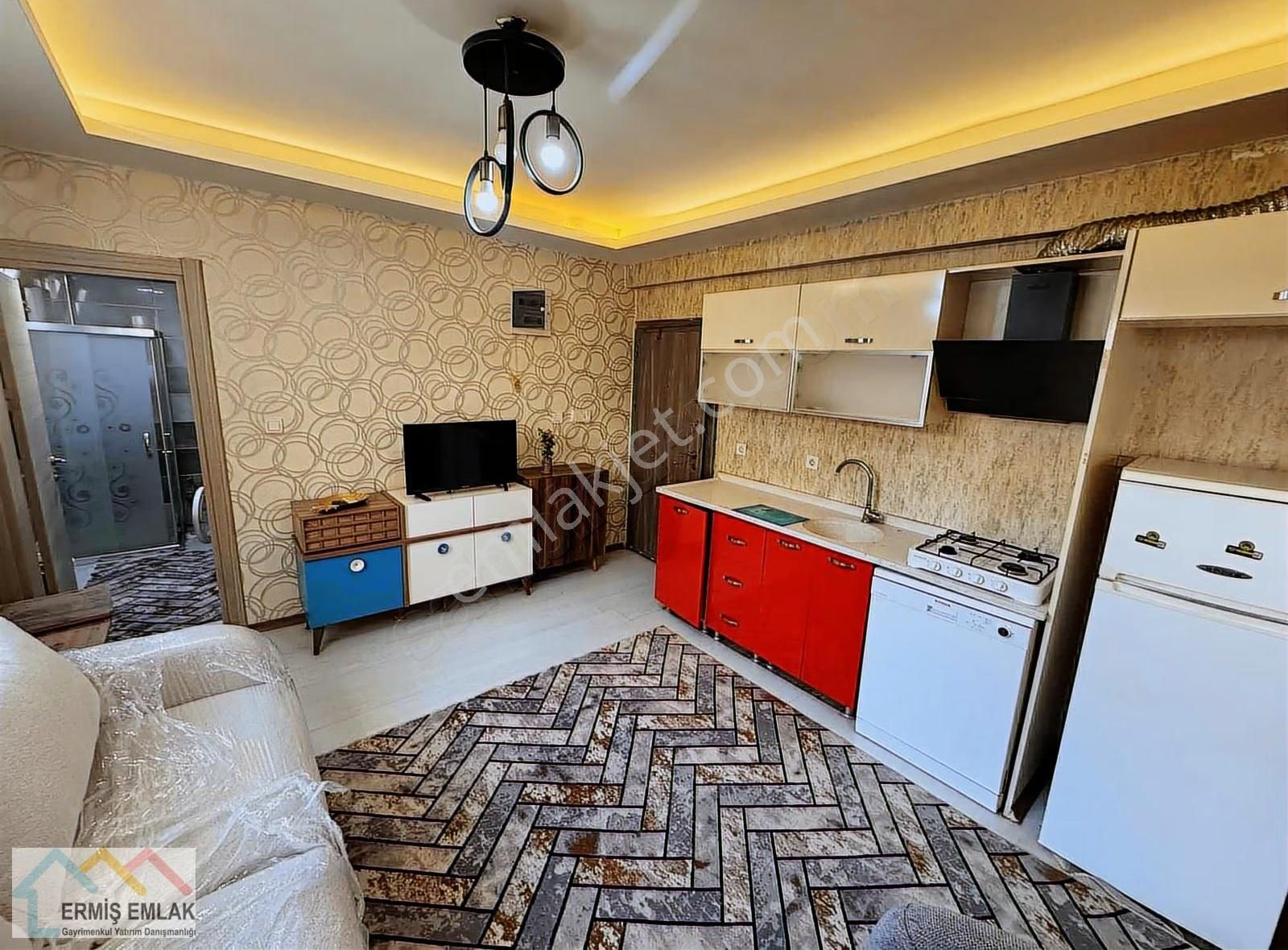 Eşyalı , Bahçeli Satılık 1+1 Daire - Görsel 5