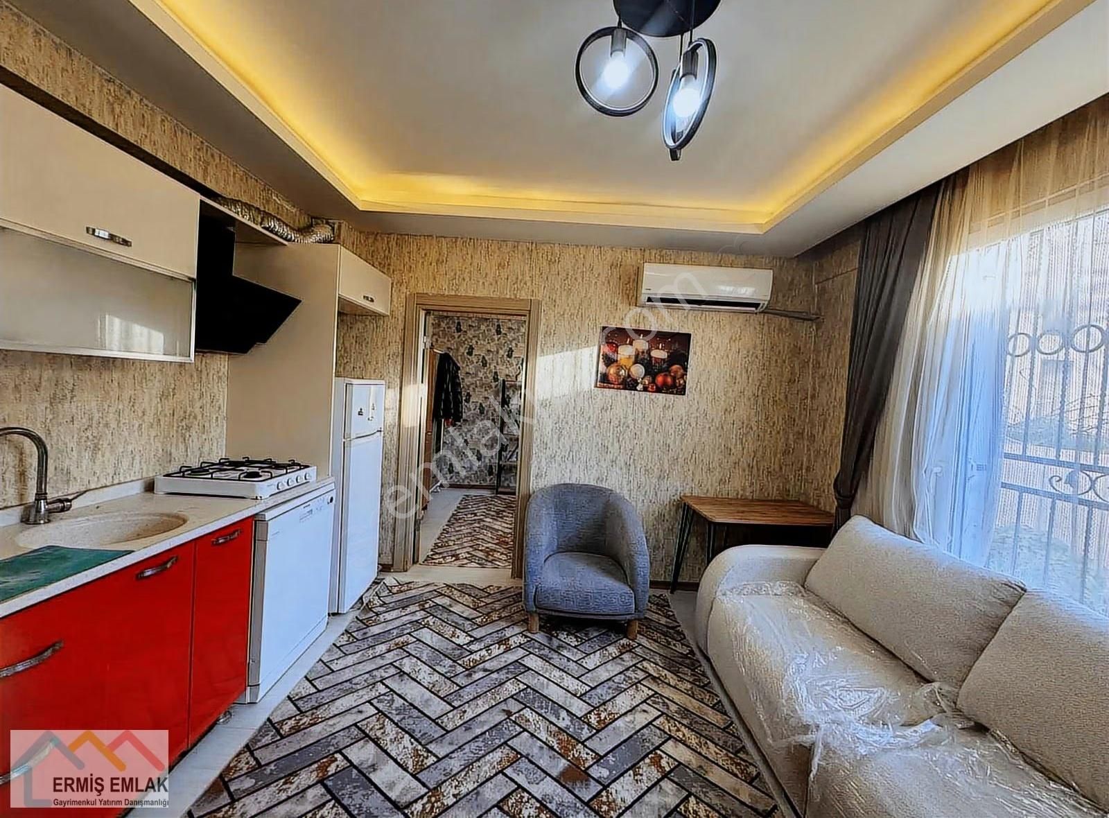 Eşyalı , Bahçeli Satılık 1+1 Daire - Görsel 17