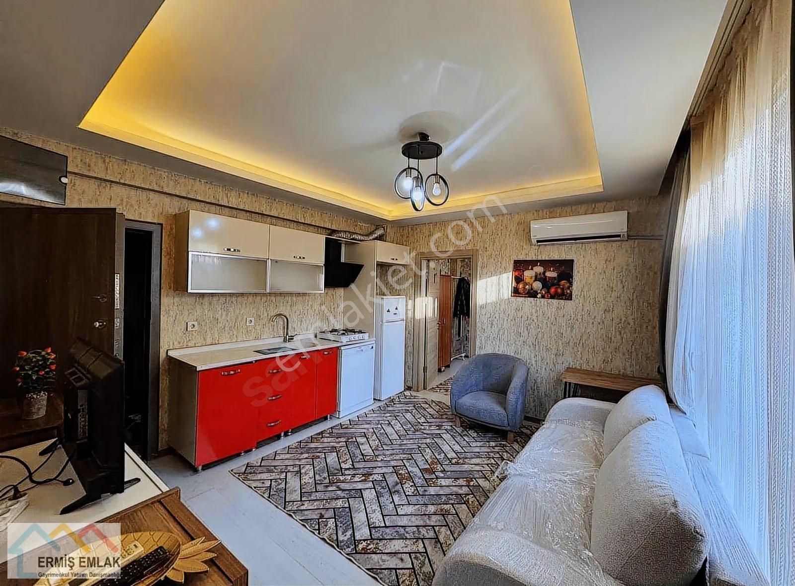 Eşyalı , Bahçeli Satılık 1+1 Daire - Görsel 2