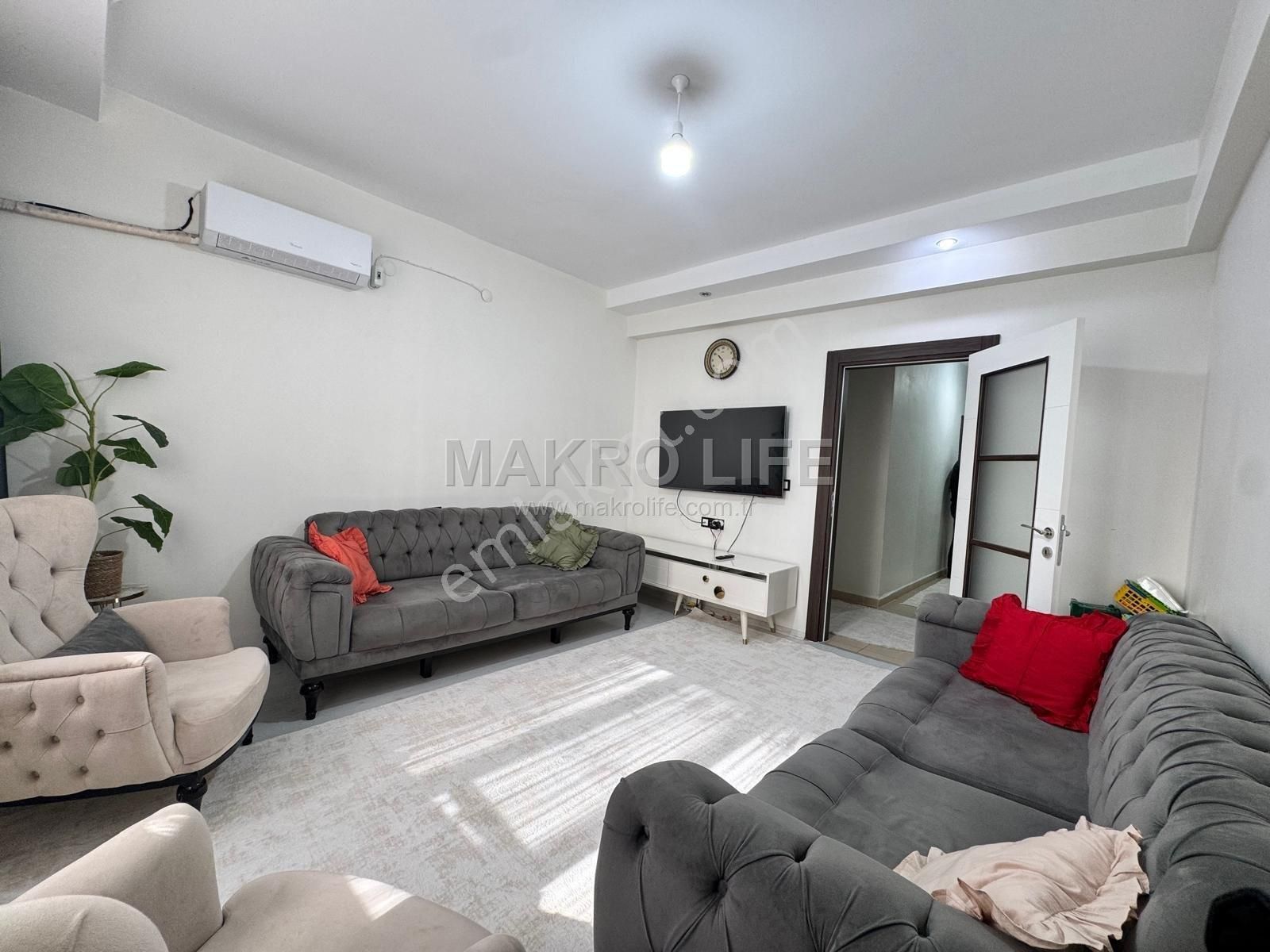 Kent Meydanı Yanı / 75. Cadde’ye Yürüme Mesafesinde 90mt² Net Satılık Daire