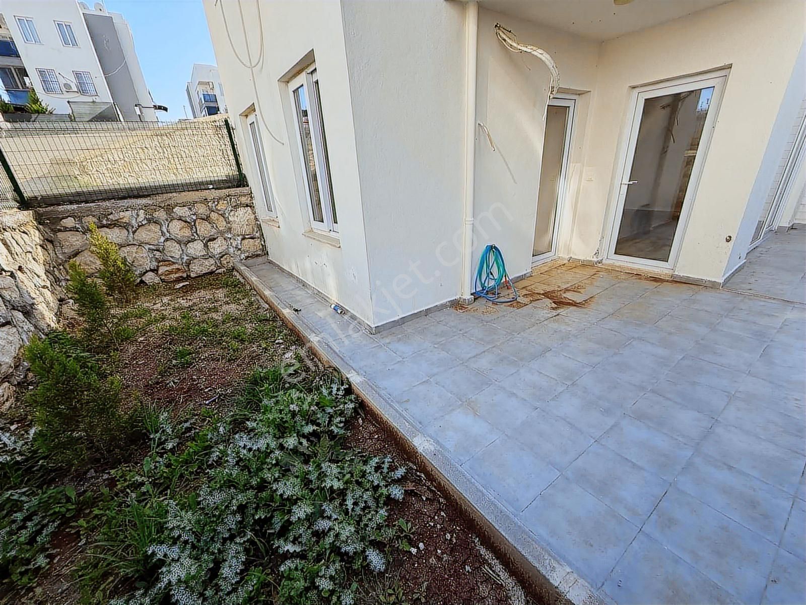 Kabasakal Tepe Nokatada Az Katlı Havuzlu Site Bahçe Katı 2+1 D - Görsel 19