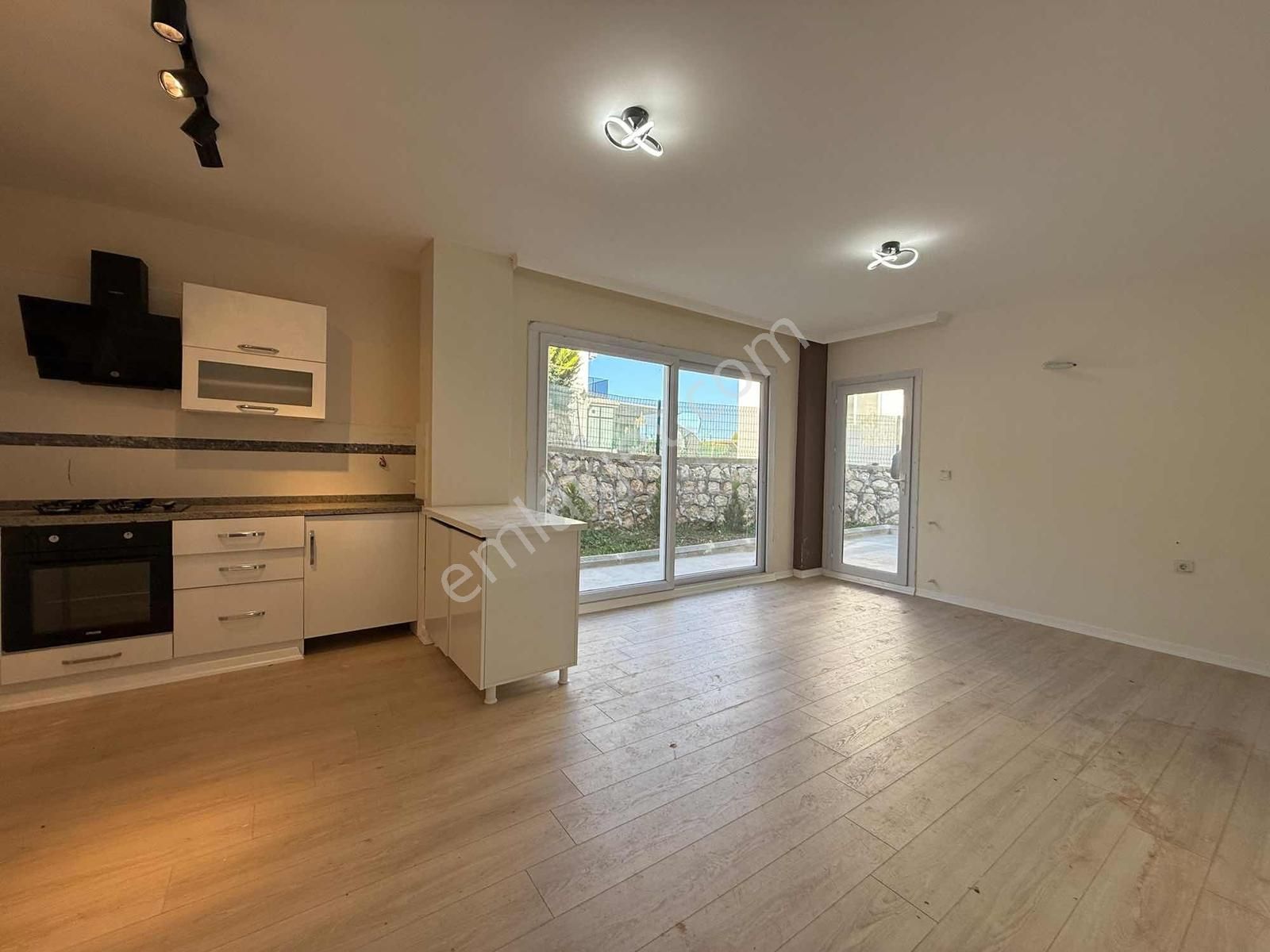 Kabasakal Tepe Nokatada Az Katlı Havuzlu Site Bahçe Katı 2+1 D - Görsel 14