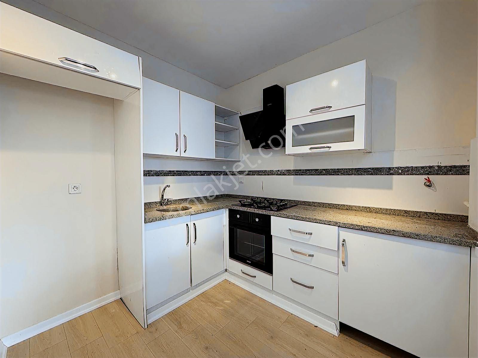 Kabasakal Tepe Nokatada Az Katlı Havuzlu Site Bahçe Katı 2+1 D - Görsel 5