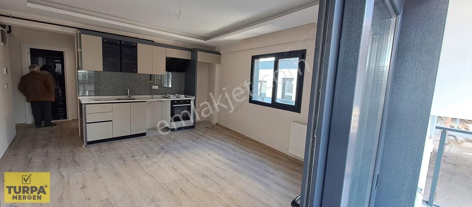 Kiralık 1+1 Daire Menemen Koyundere Ulus Mah. Çevre Yoluna Yakın