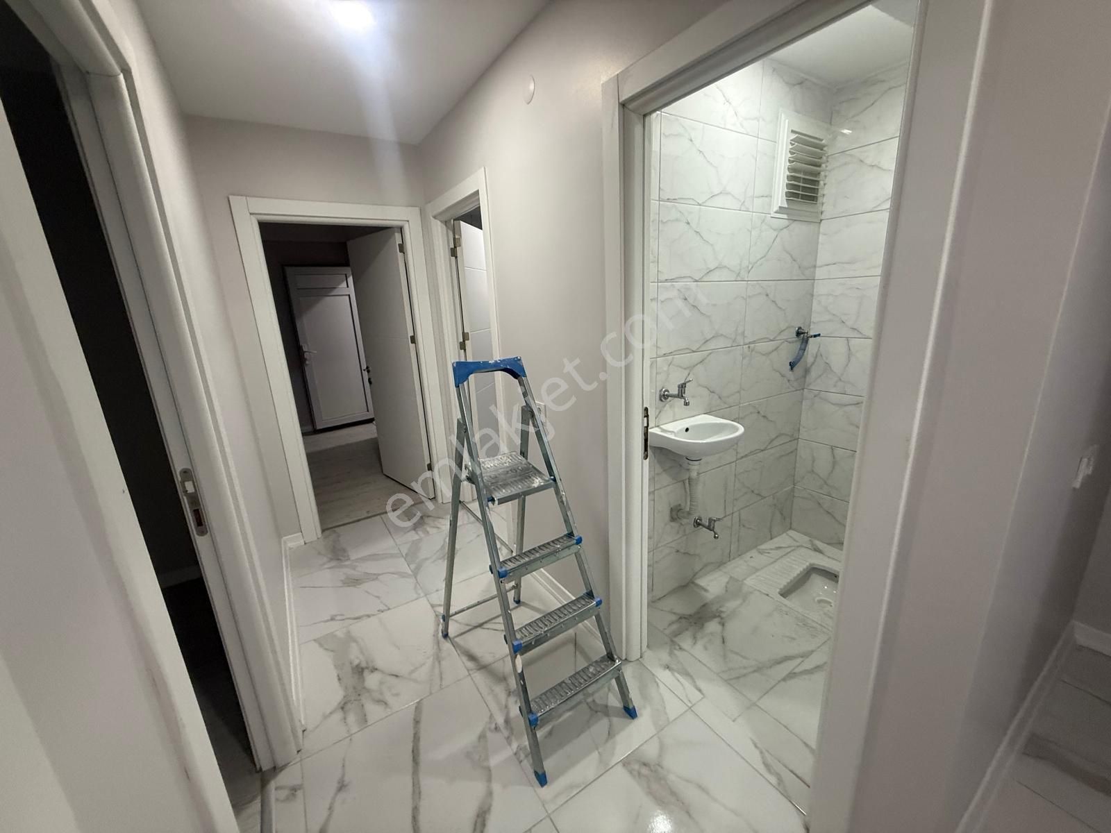 Barış'tan 3 Yıllık Binada K.otoparklı -asansörlü 3+1 Daire - Görsel 8