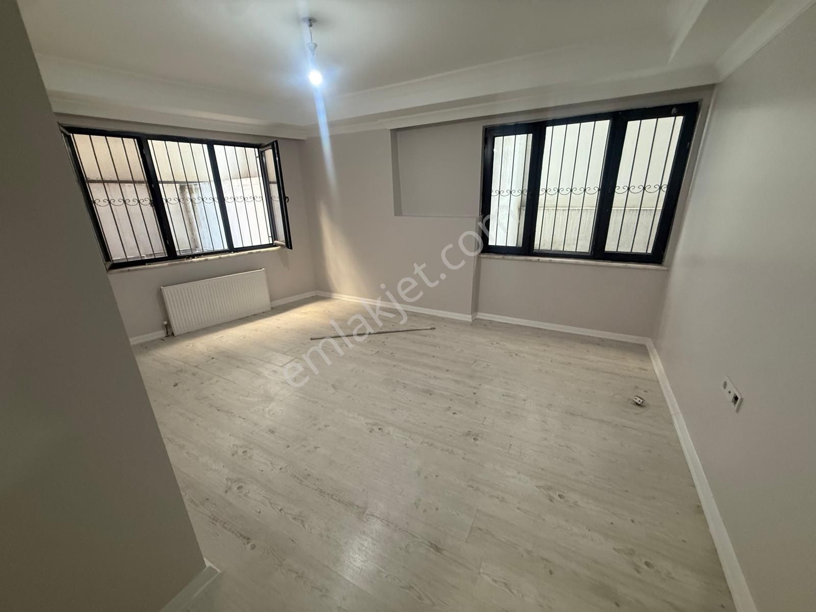 Barış'tan 3 Yıllık Binada K.otoparklı -asansörlü 3+1 Daire