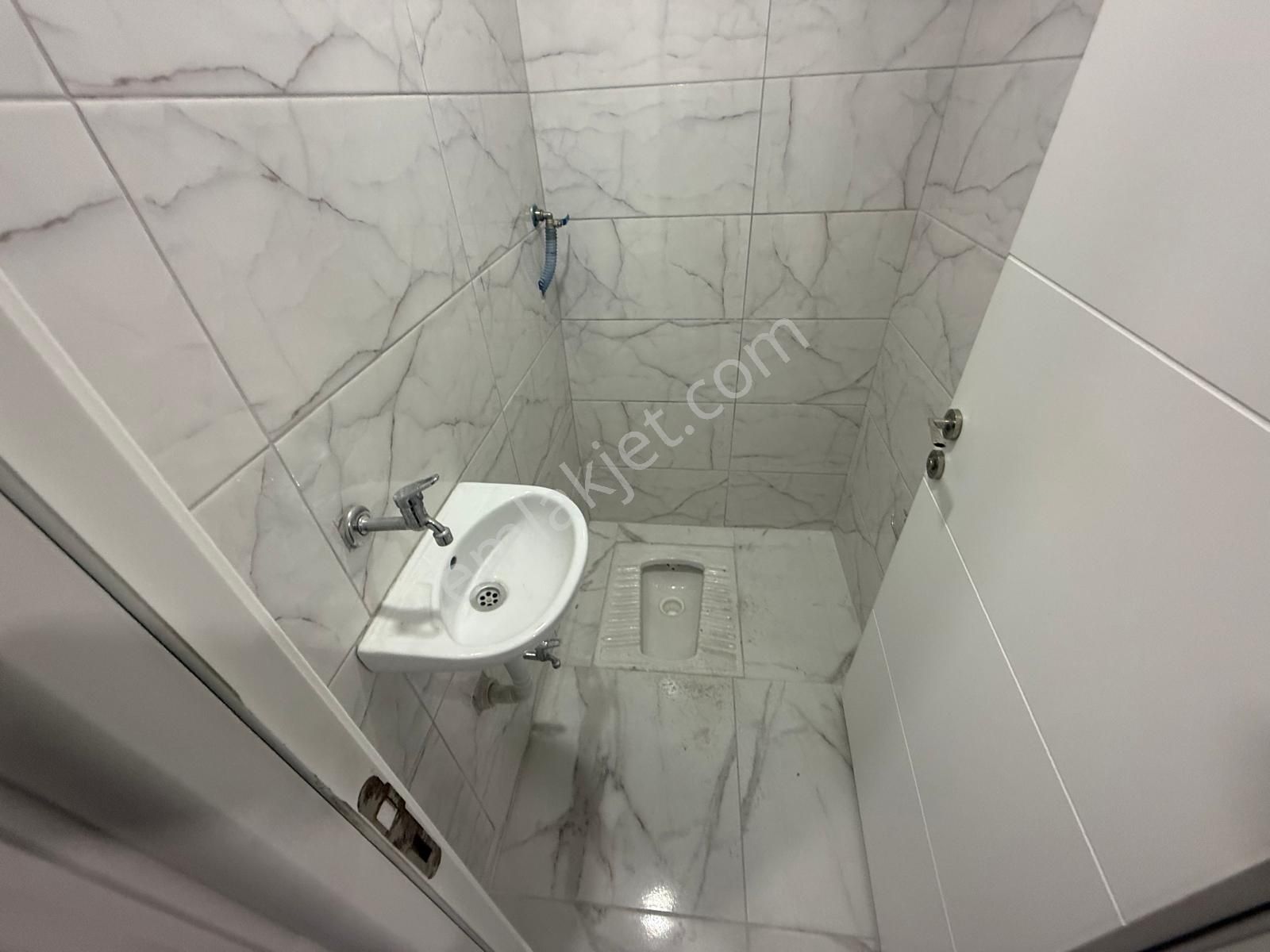 Barış'tan 3 Yıllık Binada K.otoparklı -asansörlü 3+1 Daire - Görsel 10