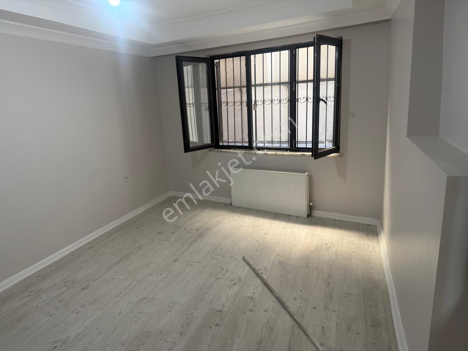 Barış'tan 3 Yıllık Binada K.otoparklı -asansörlü 3+1 Daire - Görsel 5