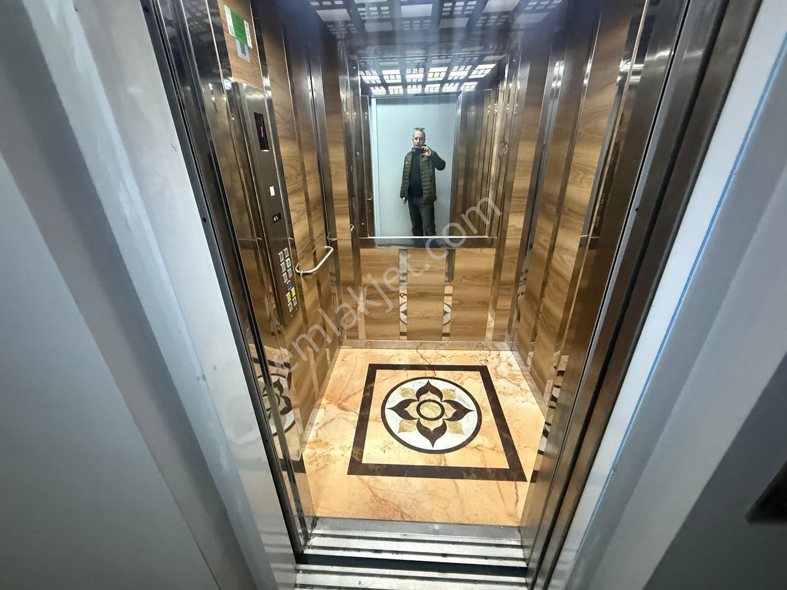 Barış'tan 3 Yıllık Binada K.otoparklı -asansörlü 3+1 Daire - Görsel 14