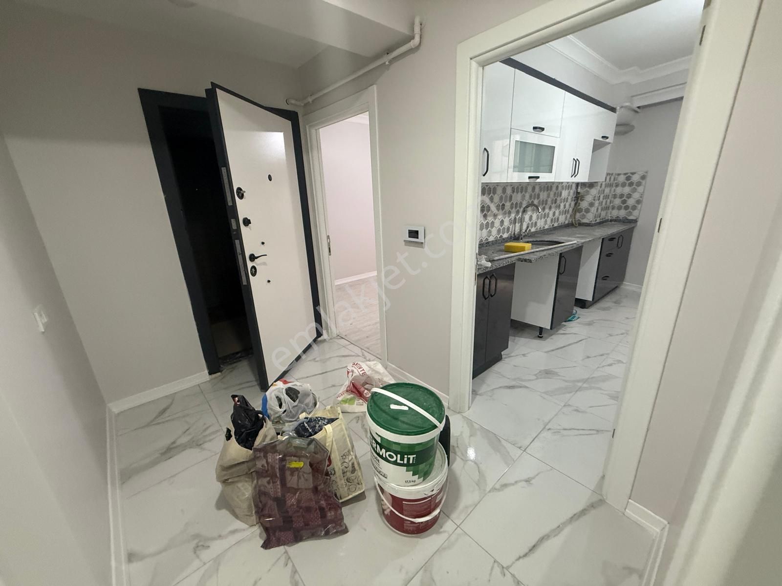 Barış'tan 3 Yıllık Binada K.otoparklı -asansörlü 3+1 Daire - Görsel 11