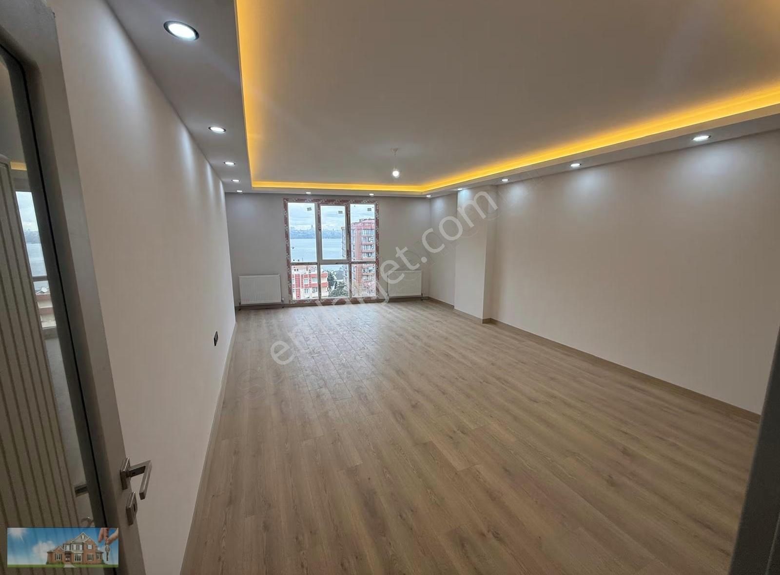 Barıştan Cumhuriyette 4+1 Yüksek Tavanlı Otoparklı Lüks Dübleks