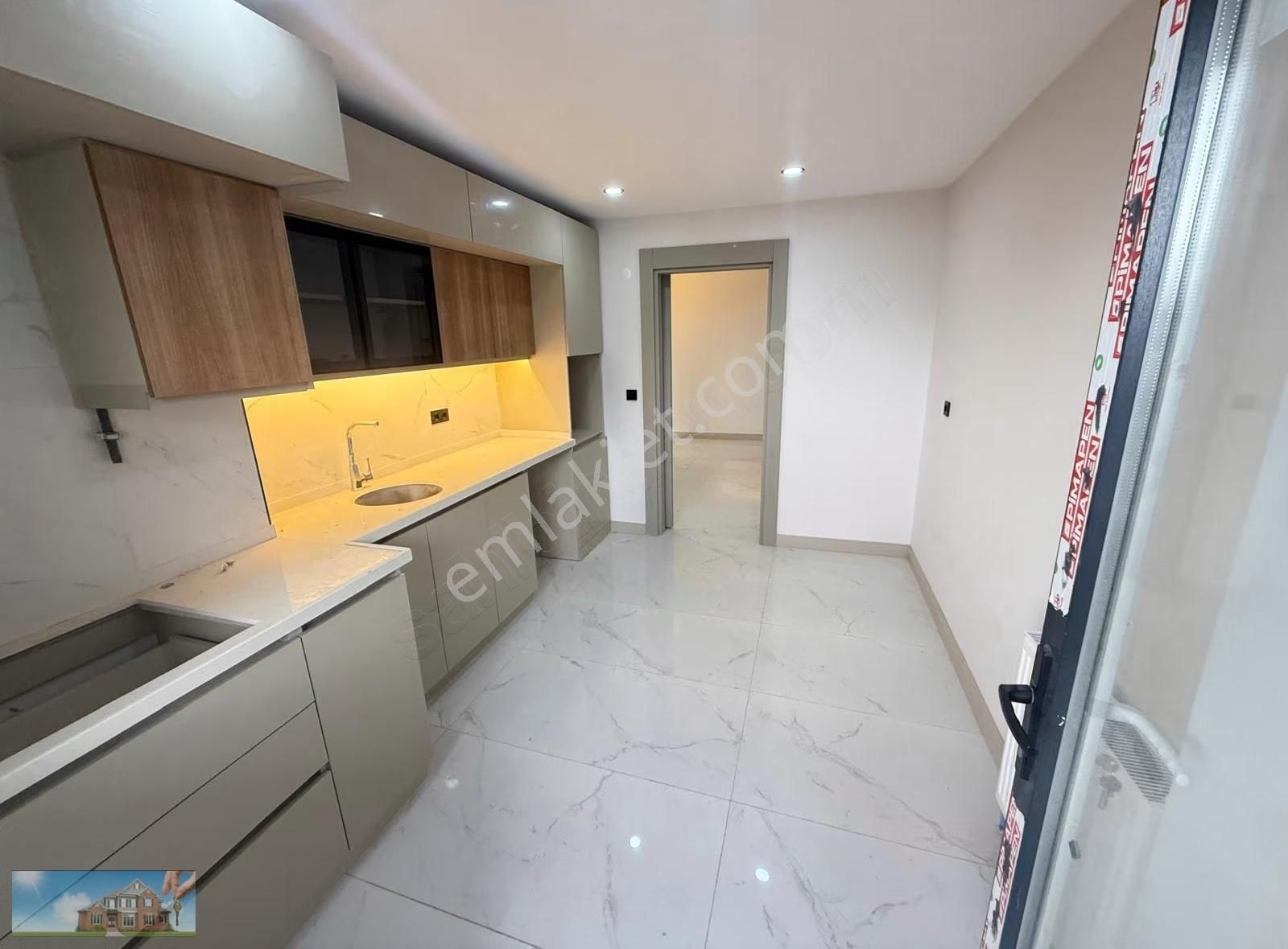 Barıştan Cumhuriyette 4+1 Yüksek Tavanlı Otoparklı Lüks Dübleks - Görsel 8