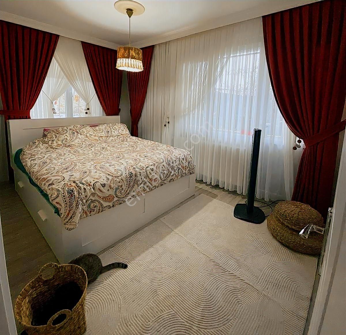 Modern Şömineli Bahçeli Köy Evi - Görsel 32