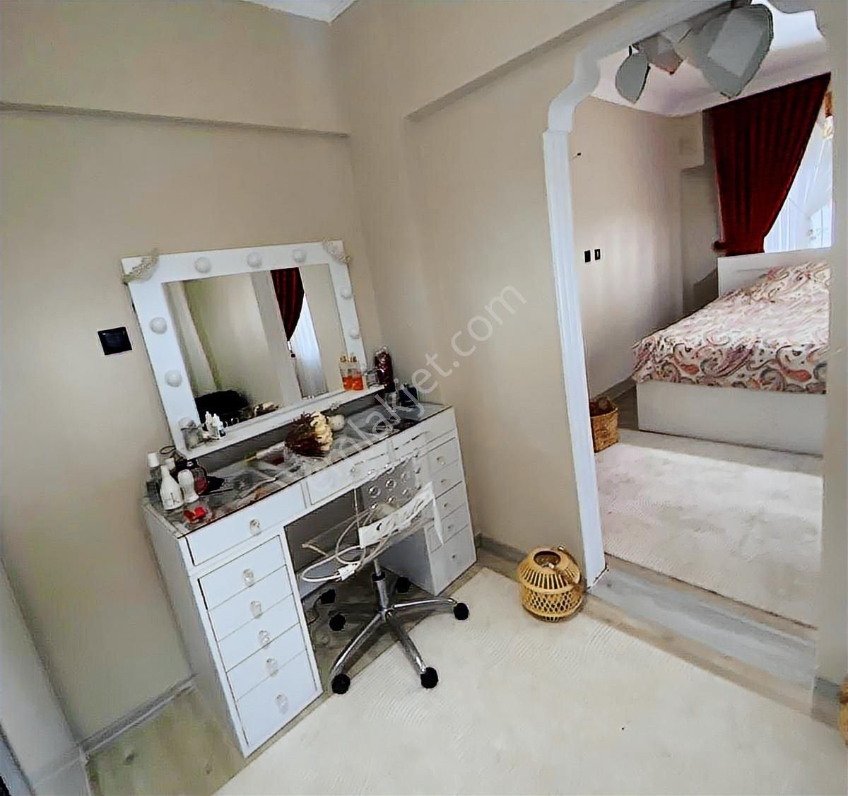 Modern Şömineli Bahçeli Köy Evi - Görsel 2