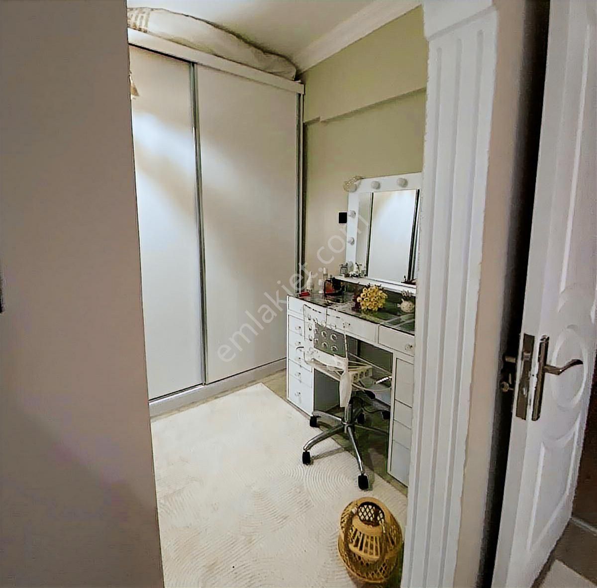 Modern Şömineli Bahçeli Köy Evi - Görsel 9