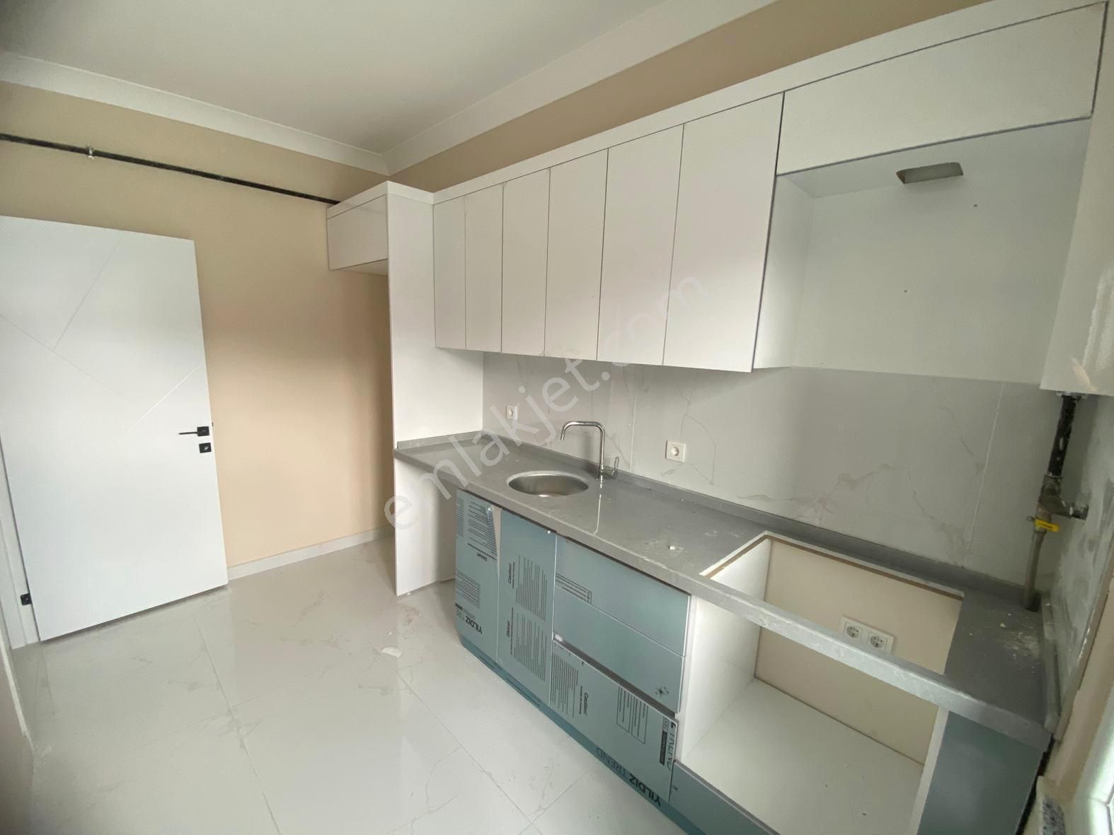 Mertcan'dan Metro 5dk Hastane 4dk Balkonlu Sıfır Lüks 2+1 Daire - Görsel 5