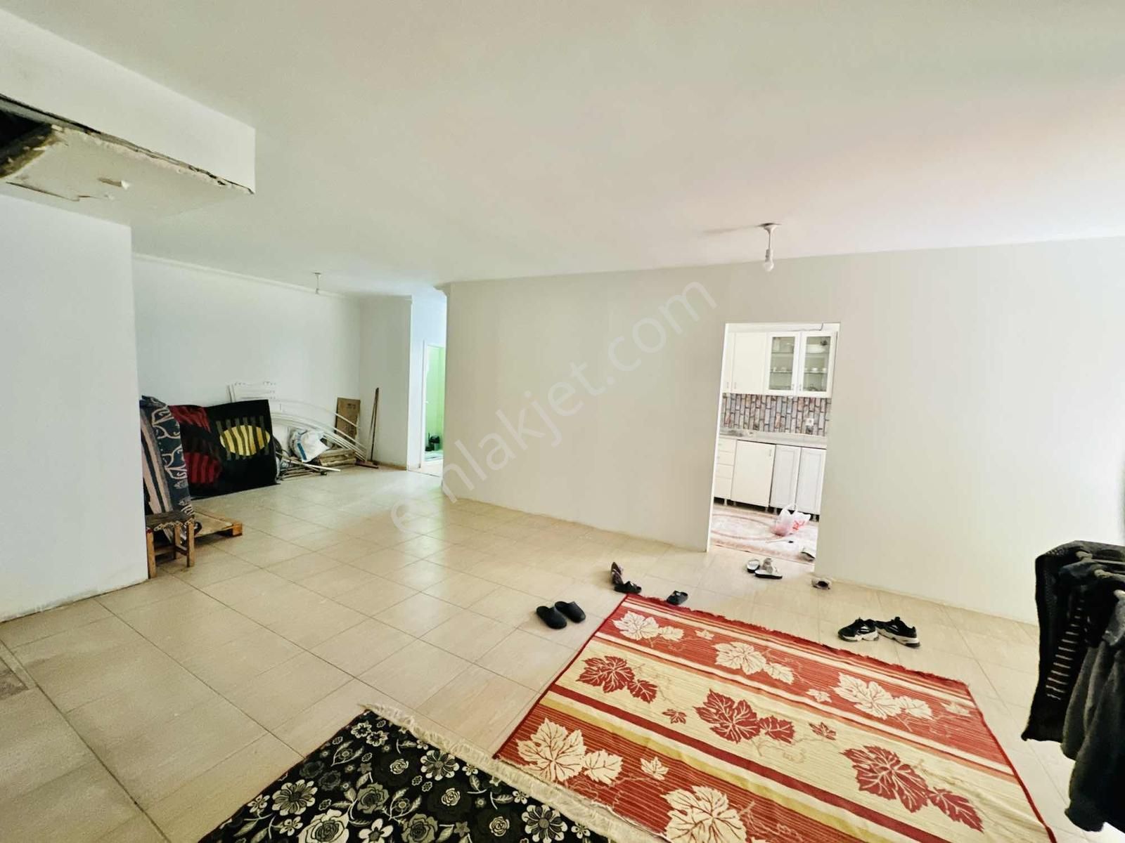 Kuzeyyaka'da Cadde Üzeri 3 Katlı Yatırıma Uygun Satılık Dükkan - Görsel 32