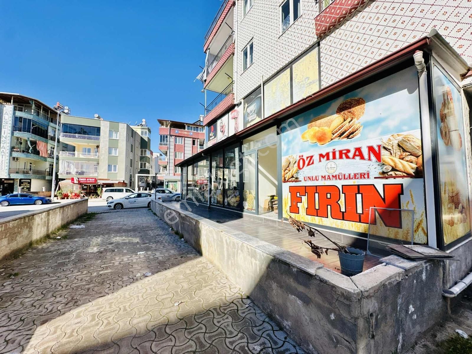 Kuzeyyaka'da Cadde Üzeri 3 Katlı Yatırıma Uygun Satılık Dükkan - Görsel 11