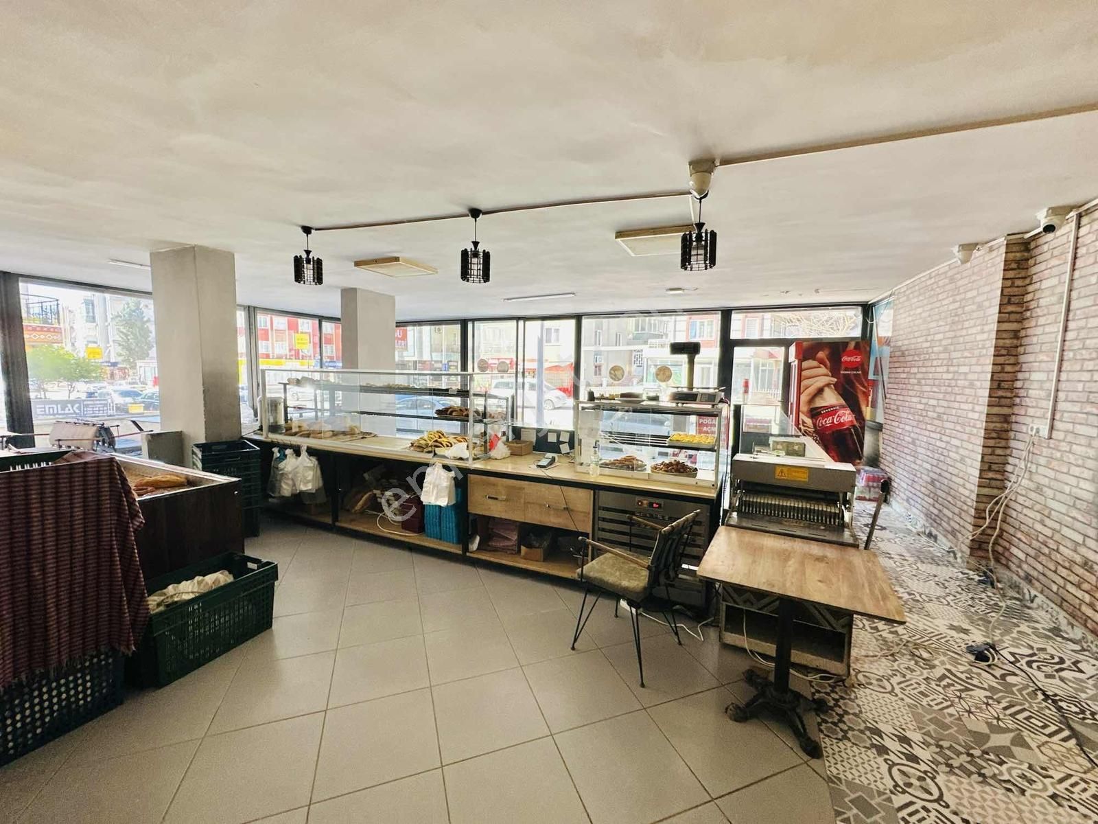 Kuzeyyaka'da Cadde Üzeri 3 Katlı Yatırıma Uygun Satılık Dükkan - Görsel 25