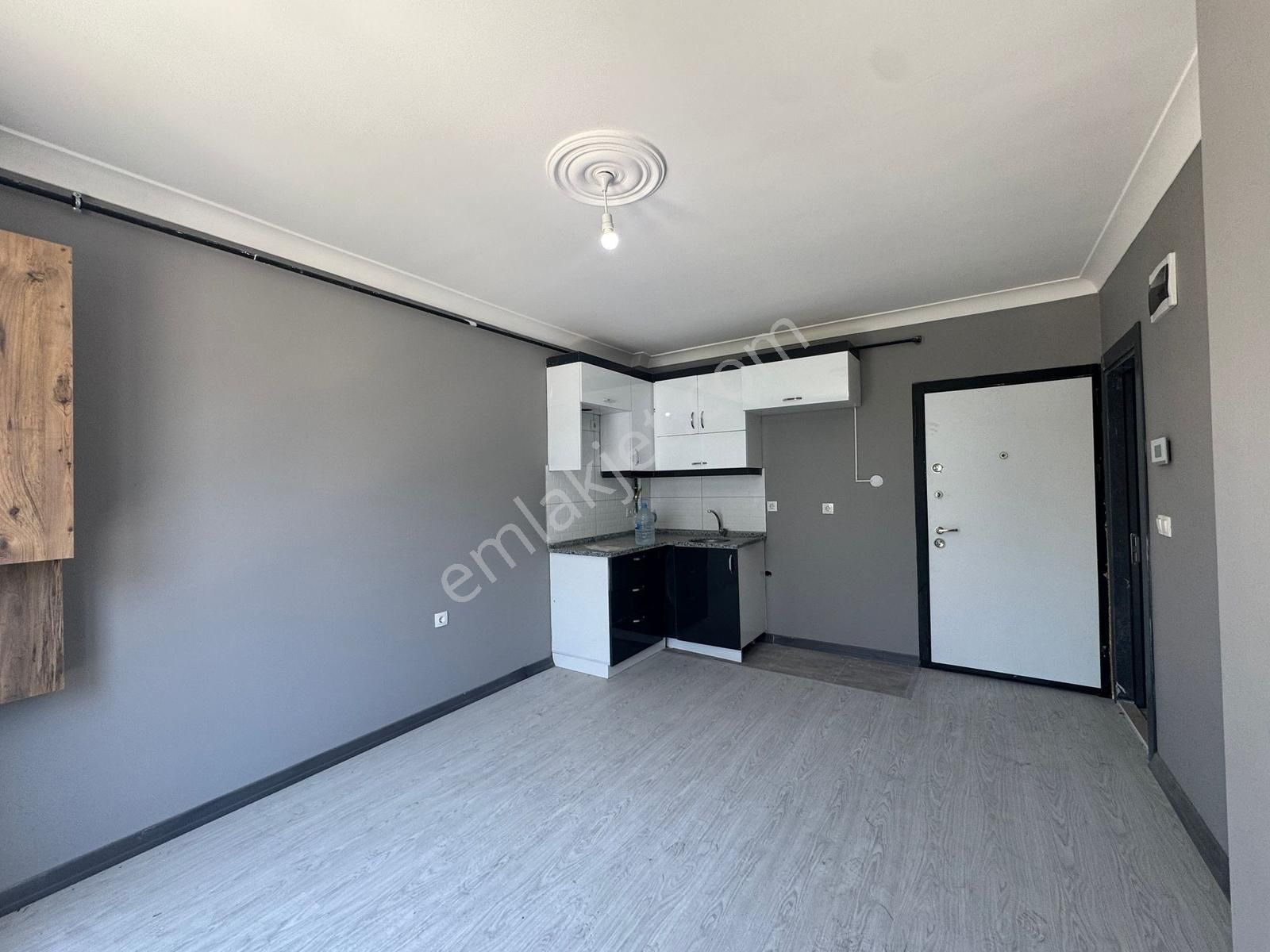 Beylikdüzü Yakuplu Da Kiralık 1+1 Arakat Ön Cephe Sıfır Daire - Görsel 10