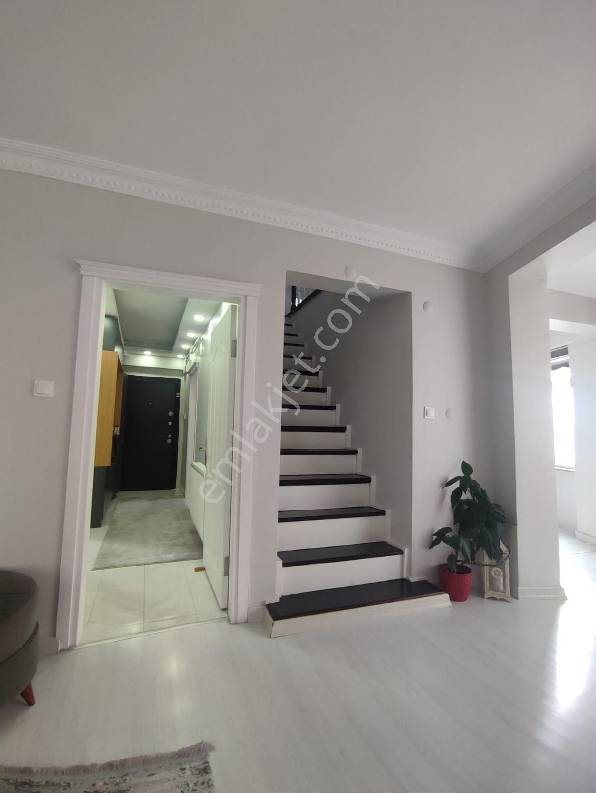 Bahçelievler Kocasinan Mahallesinde Satılık 5+1 Teras Daire - Görsel 18