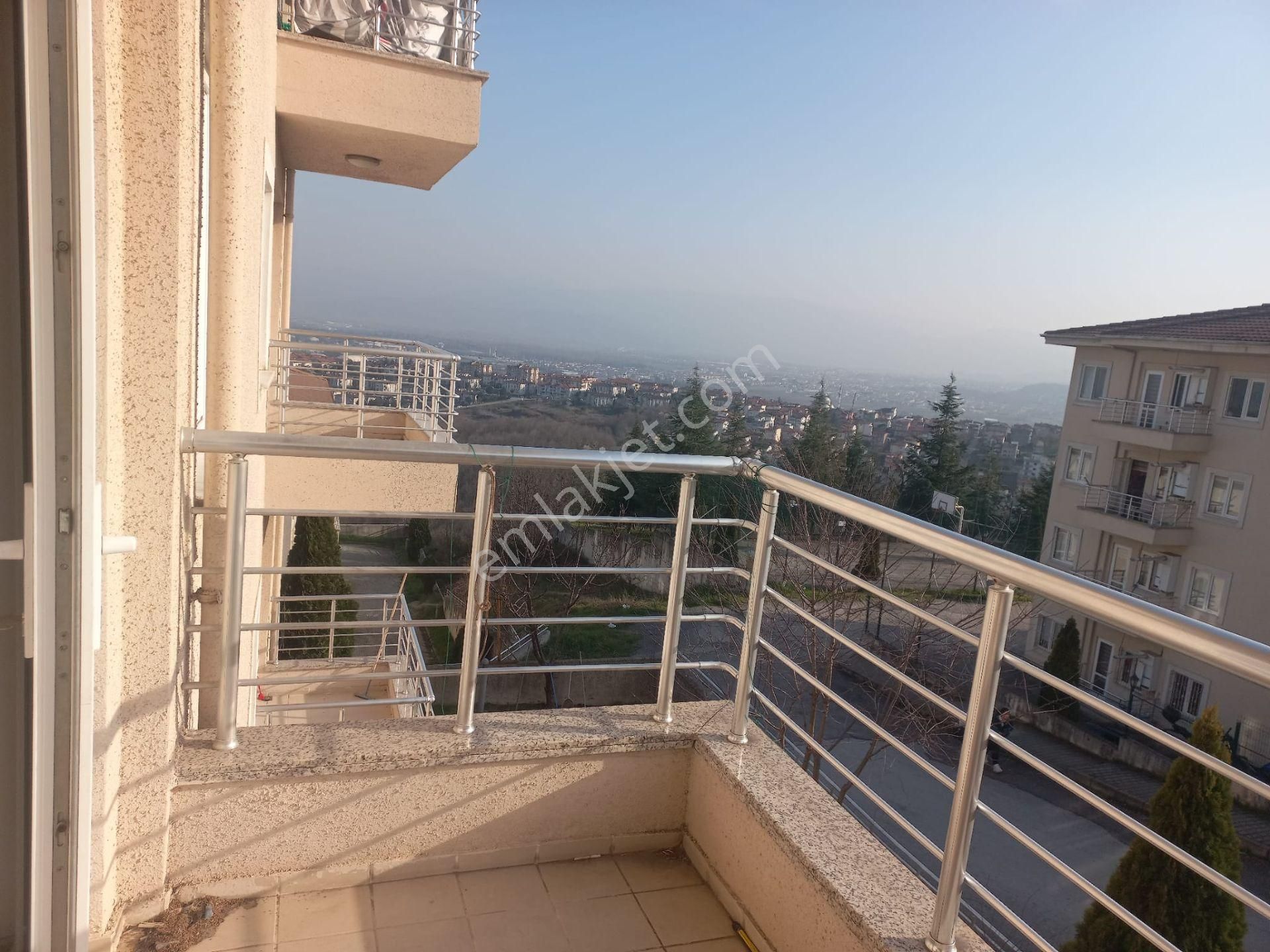 Şirinevler Sitesi Kiralık 1+1 Daire