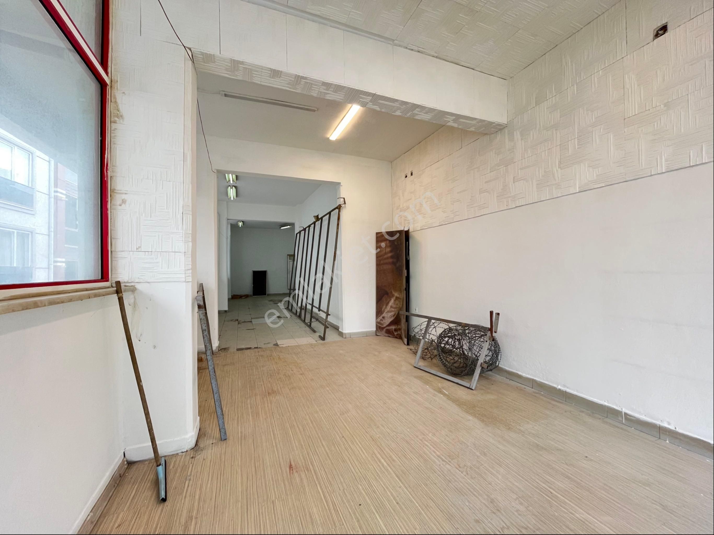 Loft Tan Sefaköy Merkezde Cadde Üzeirinde Wc Li 75m2 Kiralık Dükkan - Görsel 5