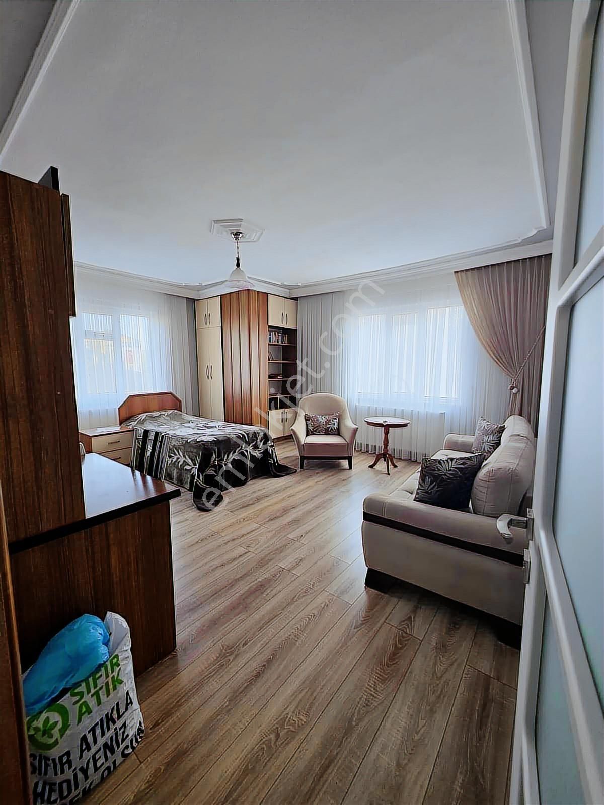 İnceoğlundan Cumhuriyet'te Kiralık 3+1 Temiz Bakımlı Daire - Görsel 9