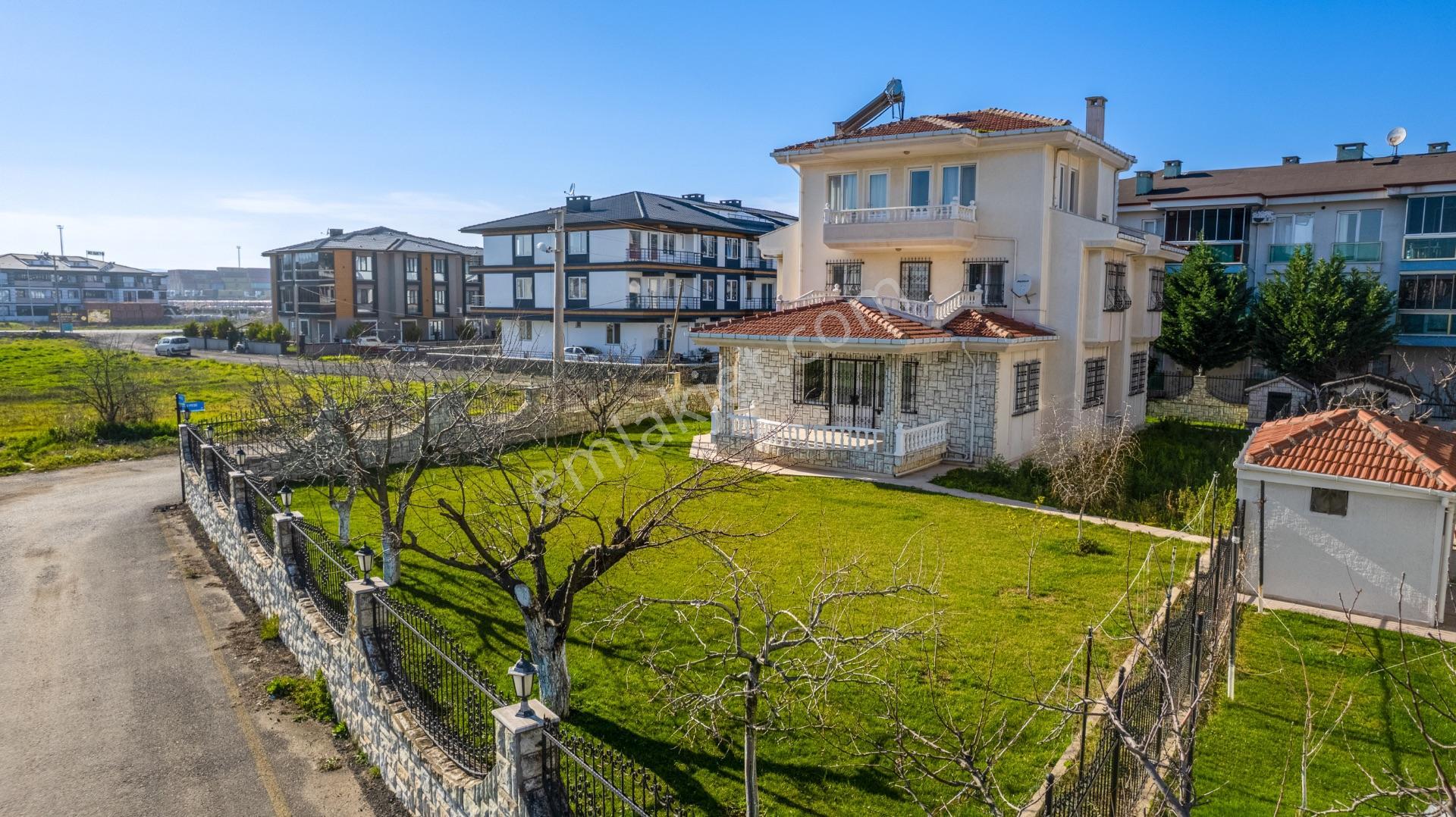 Kumbağ'da 740 M2 Arsa İçerisinde Satılık Tripleks 7+1 Villa - Görsel 7