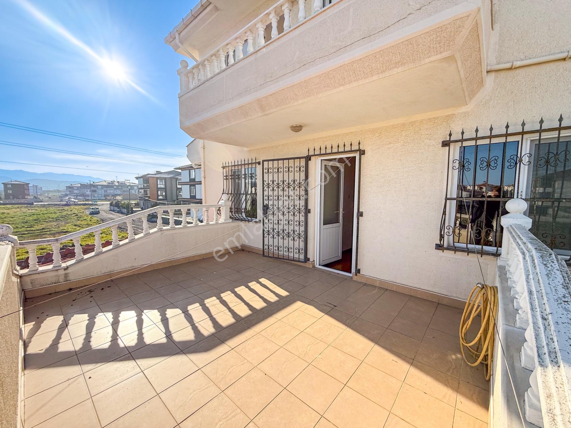 Kumbağ'da 740 M2 Arsa İçerisinde Satılık Tripleks 7+1 Villa - Görsel 30