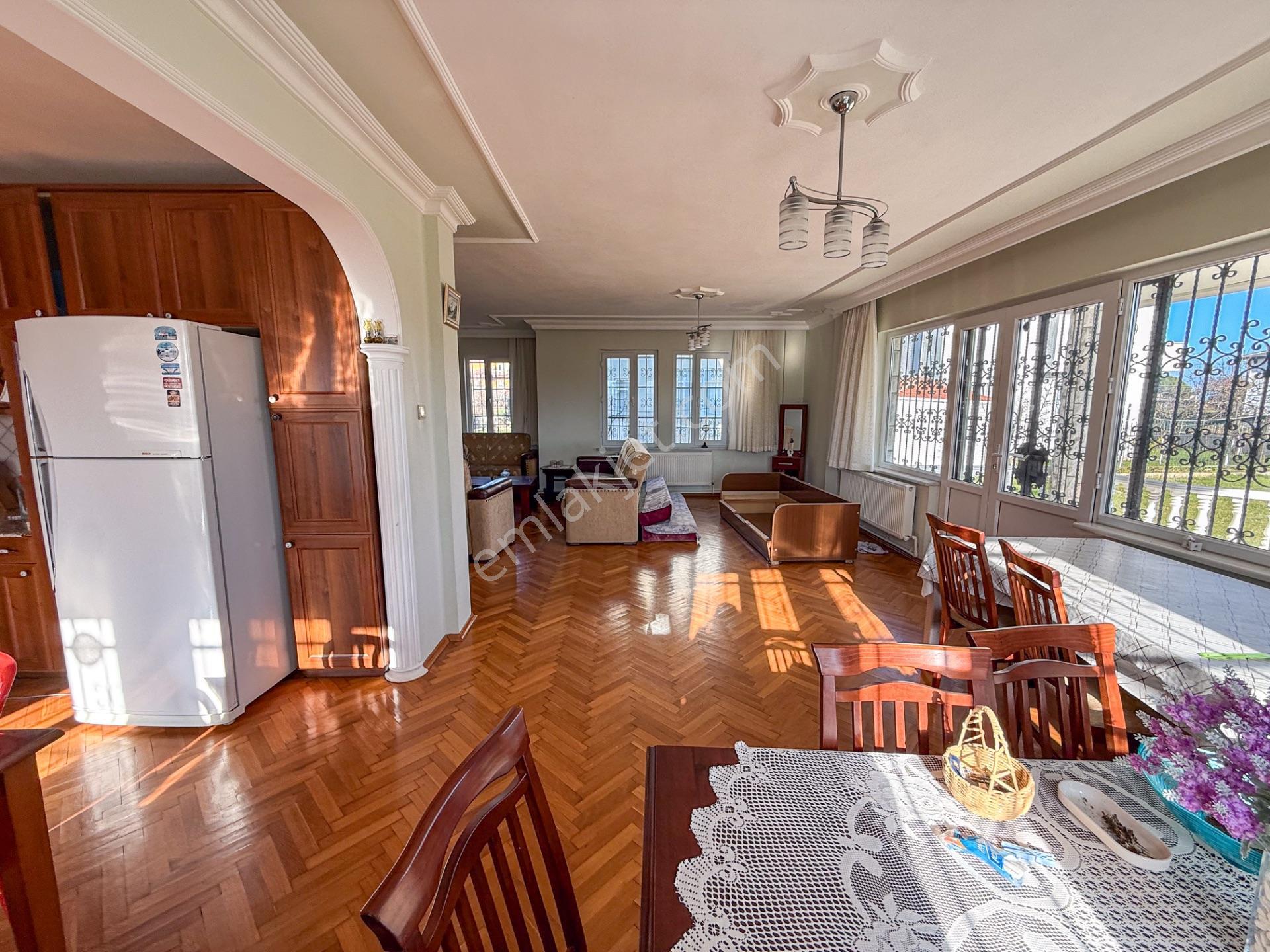 Kumbağ'da 740 M2 Arsa İçerisinde Satılık Tripleks 7+1 Villa - Görsel 24