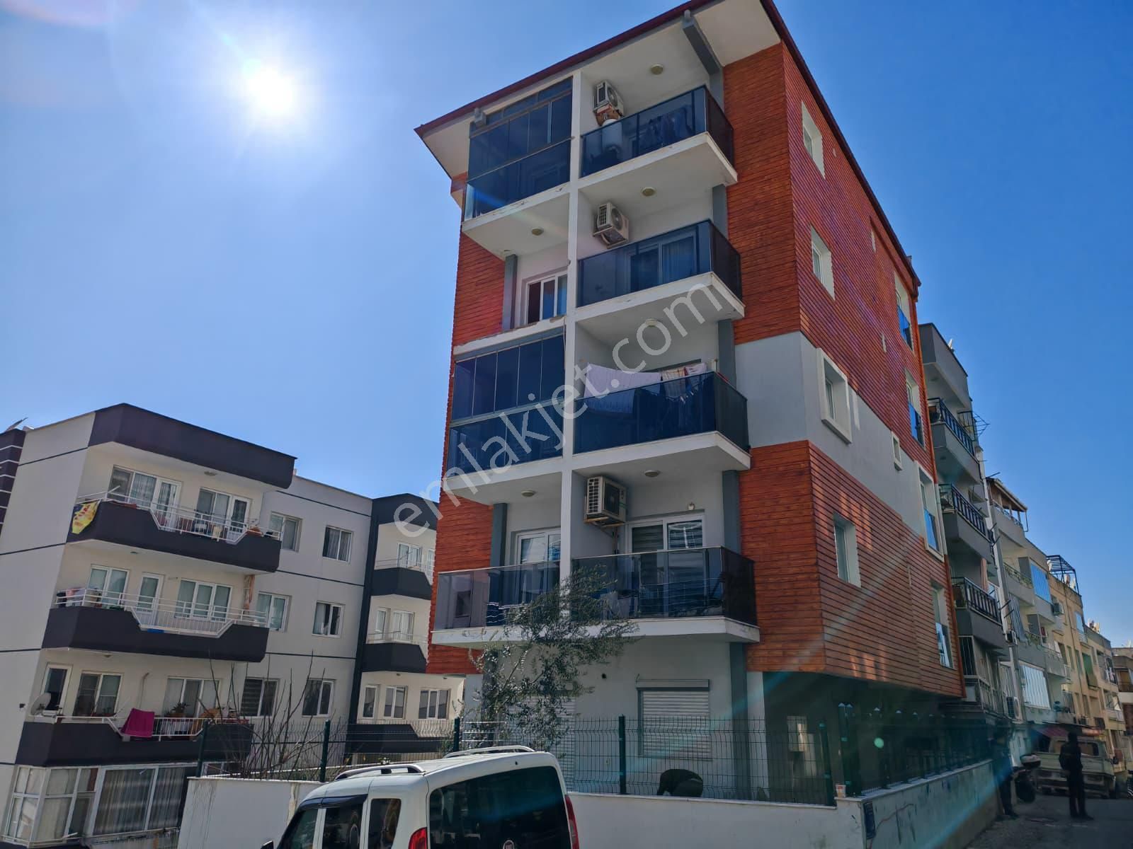 Kuşadası Ege Mallesinde Kiralık 2+1 Bahçe Katı Daire