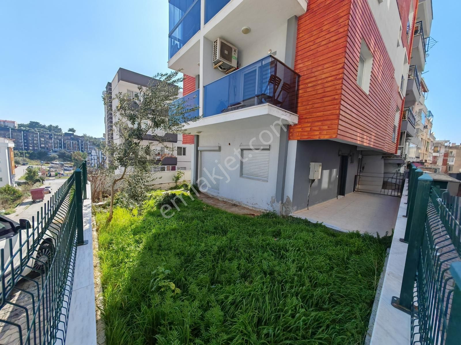 Kuşadası Ege Mallesinde Kiralık 2+1 Bahçe Katı Daire - Görsel 4